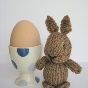 Egg Cup Bunny toy knitting patterns