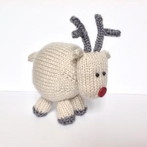 René The Reindeer Toy Knitting Patterns