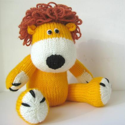 Samson The Lion Toy Knitting Pattern