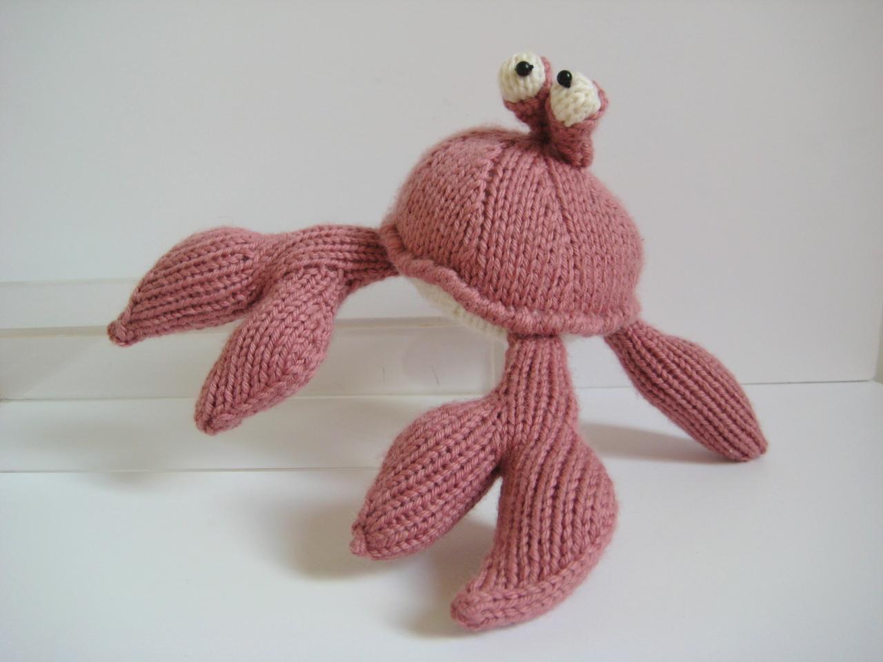Pinky The Crab Toy Knitting Pattern