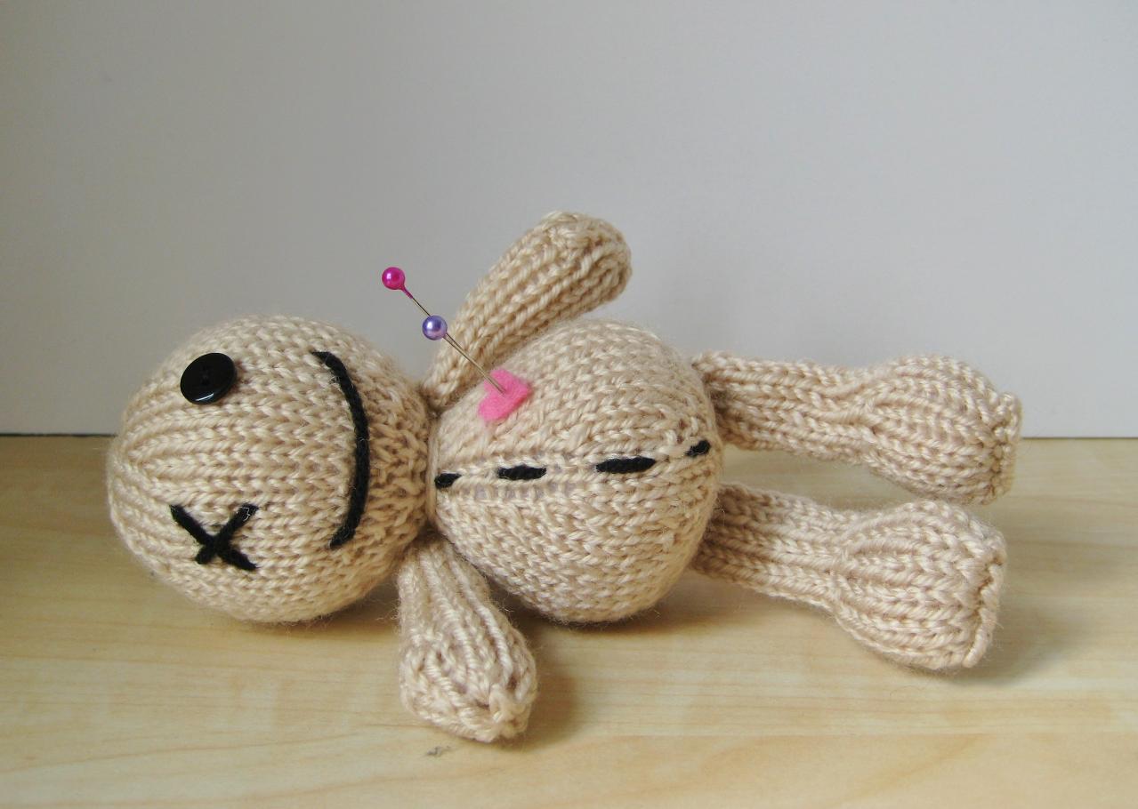 Voodoo Doll Toy Knitting Pattern on Luulla