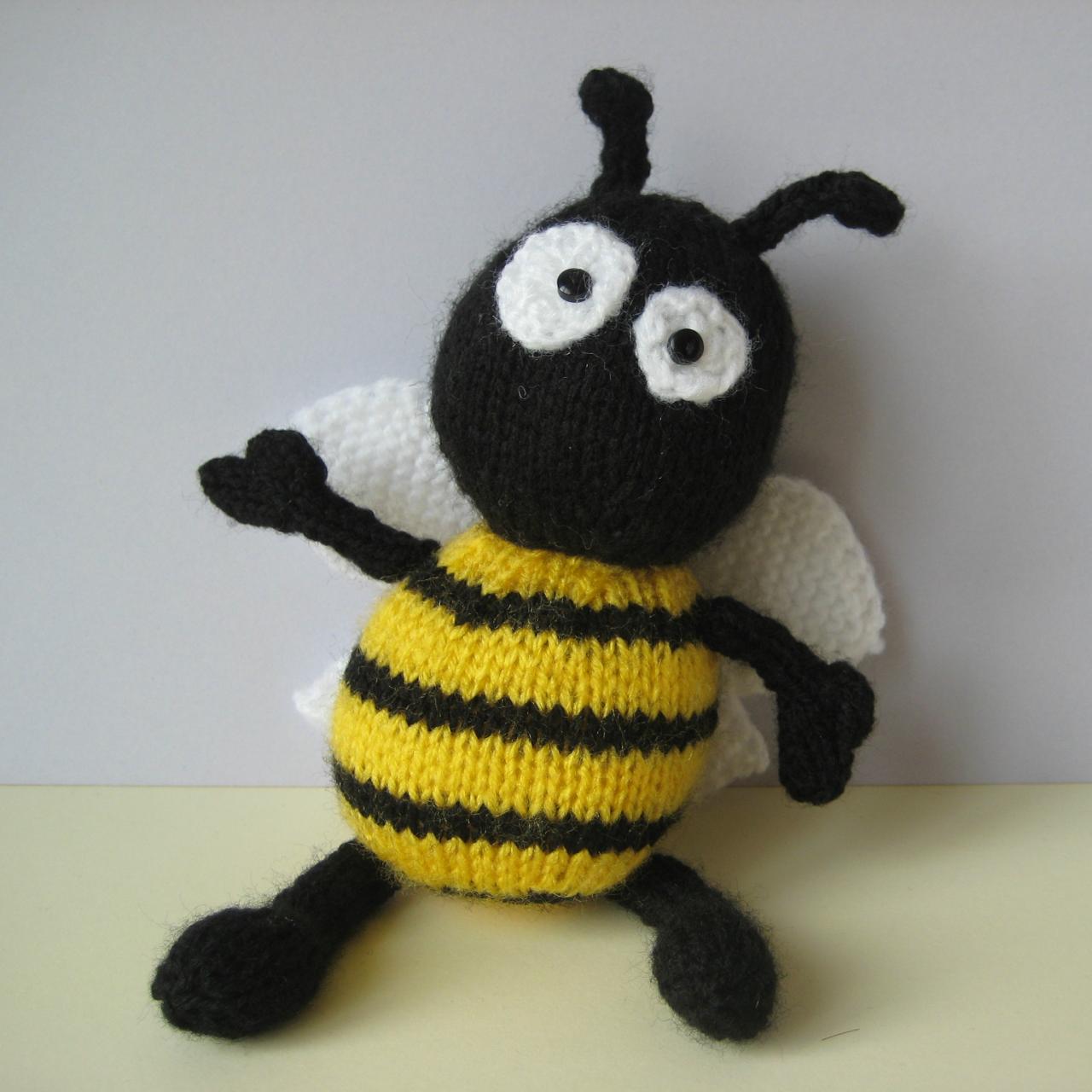 bumble bee sit on toy