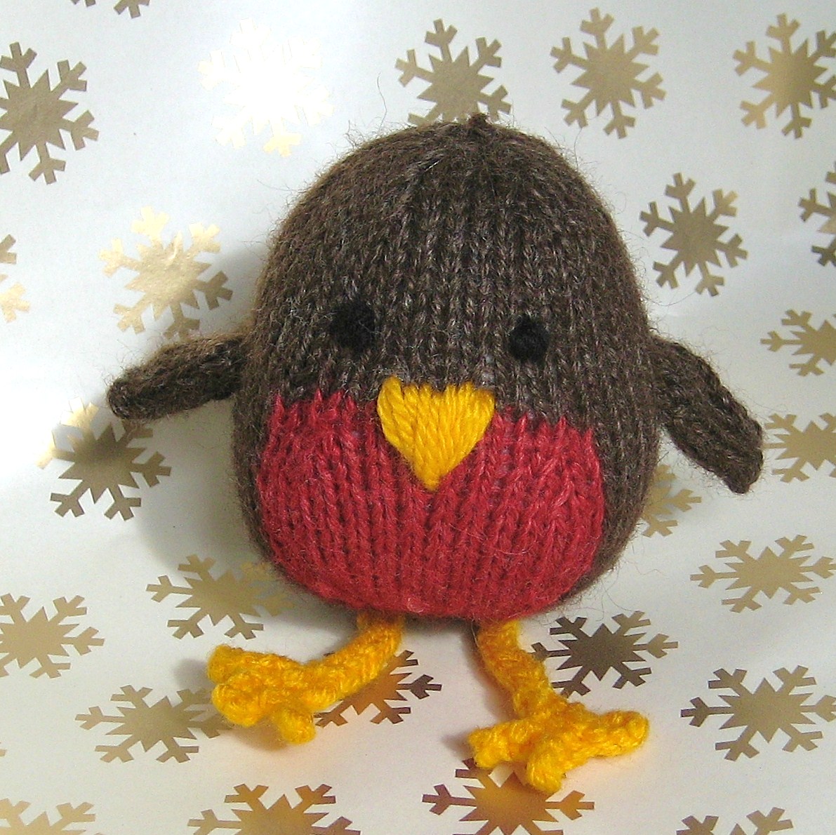 Jolly Robin Toy Knitting Pattern