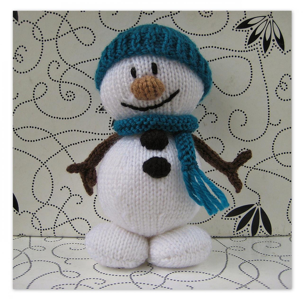 Mr Snowman Toy Knitting Pattern